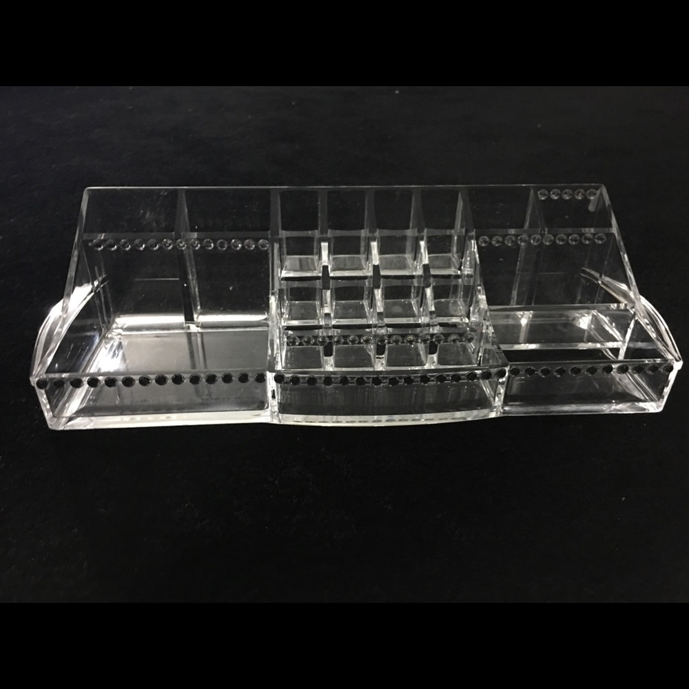 Makeup organizer